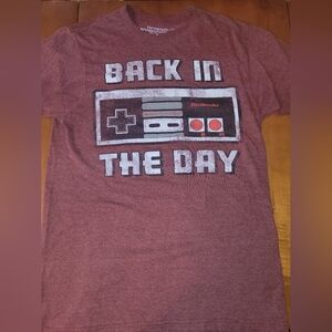 Nintendo NES “Back in the Day” Retro Controller Graphic Tee – Gamer Shirt S